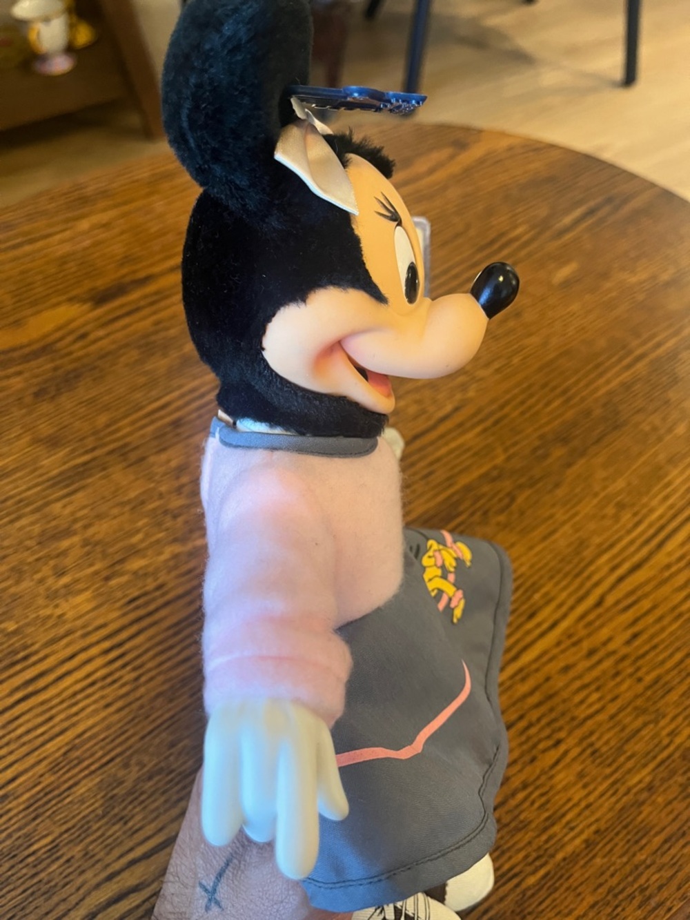 Vintage Disney Minnie Mouse "Sock Hop" Plush Doll by Applause (NWT) - Picture 6 of 9